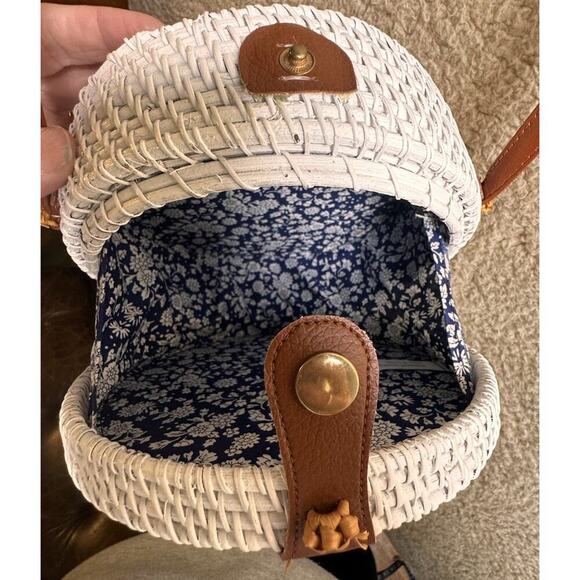 Handcrafted White Round Rattan Purse Leather Strap Crossbody Canteen‎ Boho Chic - Picture 5 of 14